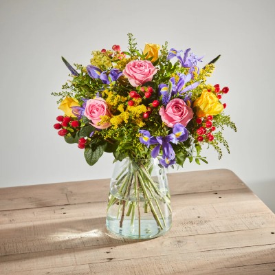 Arena Flowers Distant Embrace